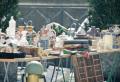 the image to "flea market" in Polish