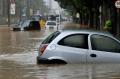 the image to "flood damage" in Polish